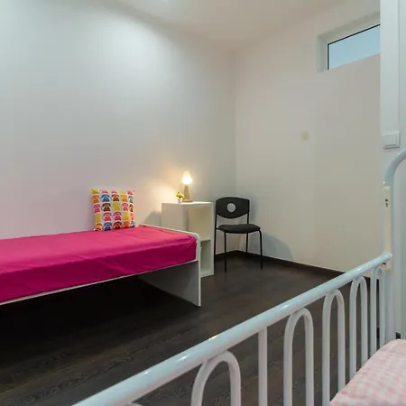 Casa Ribeira Do Bairro Penha De Franca * リスボン